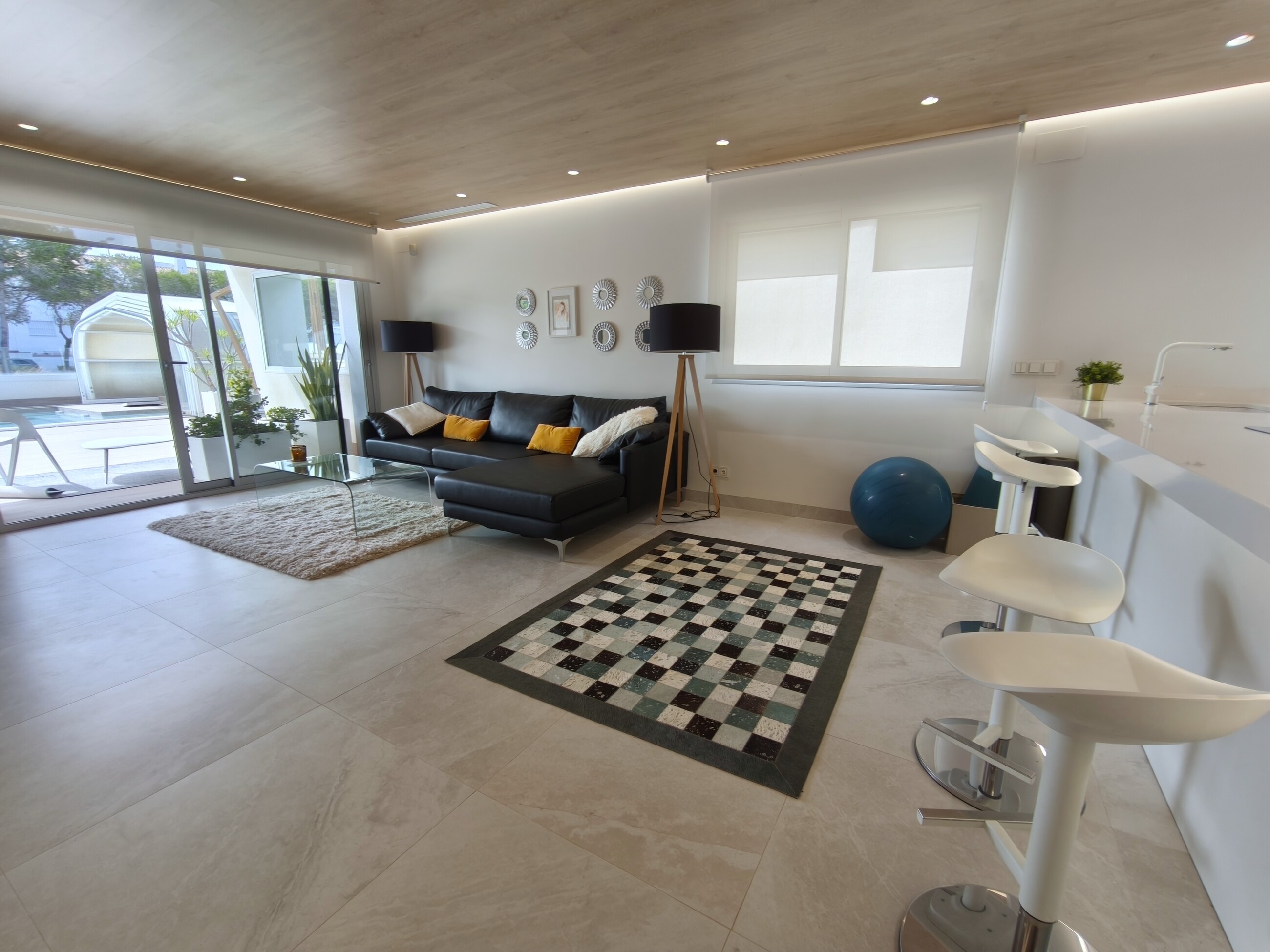 Terrace in villa for sale in Orihuela Costa