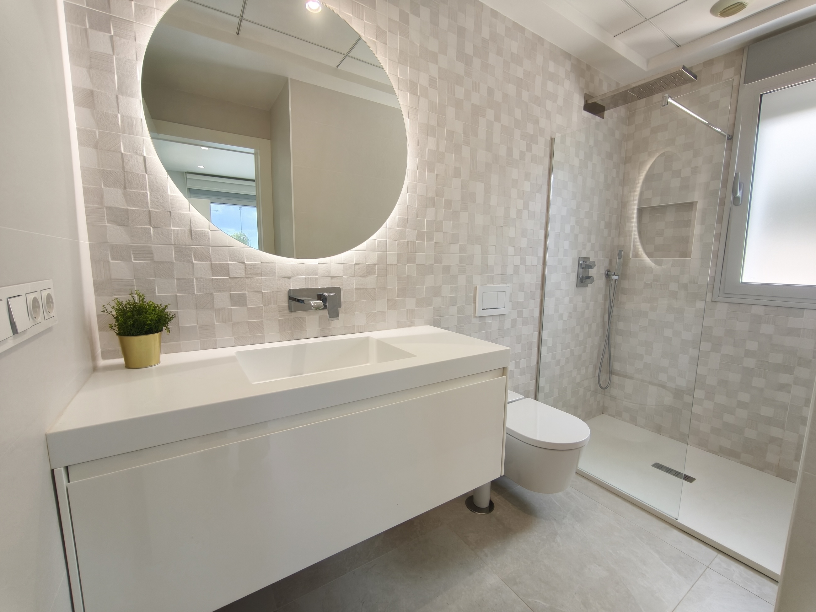 Bathroom in villa for sale in Orihuela Costa