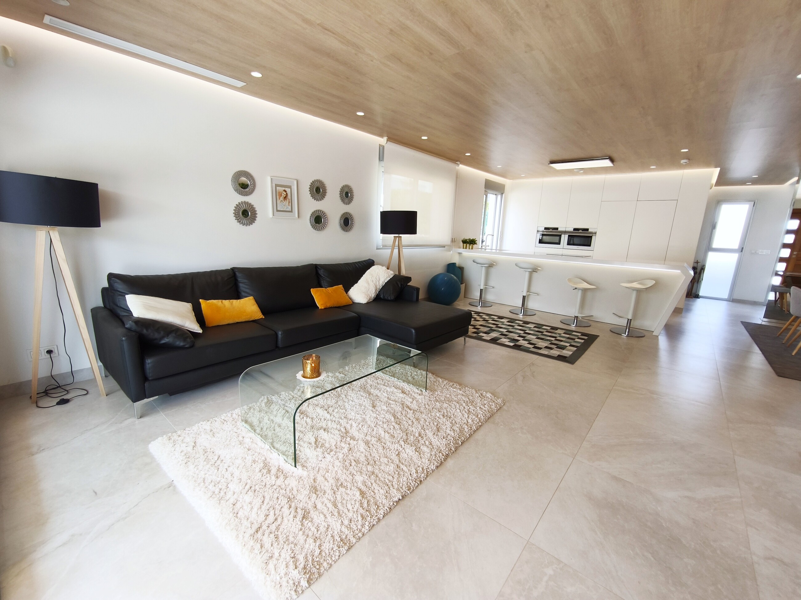 Bedroom in villa for sale in Orihuela Costa