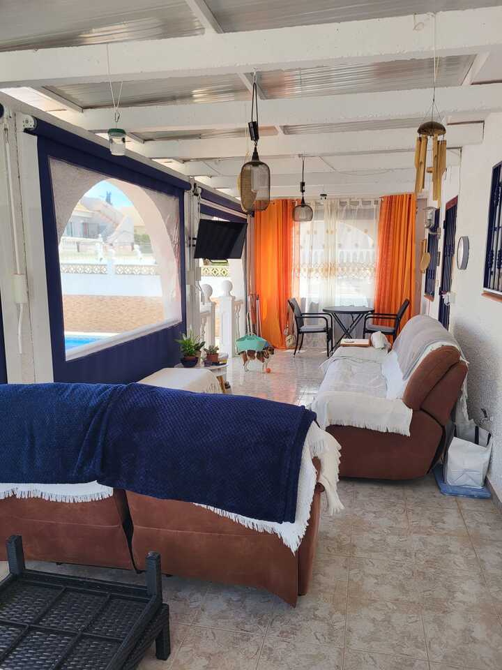 Living room in villa for sale in Mazarron