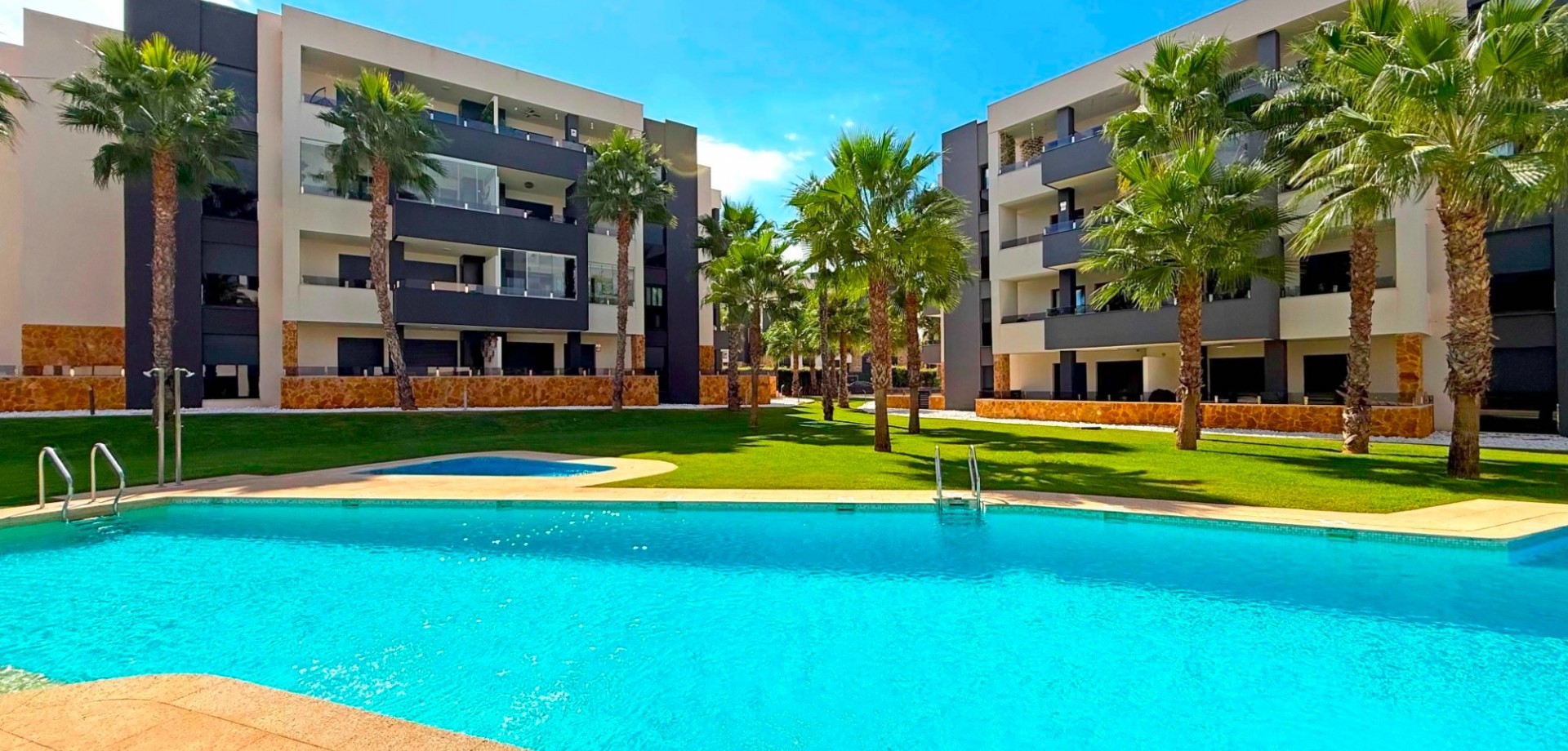 Master bedroom in apartment for sale in Orihuela Costa