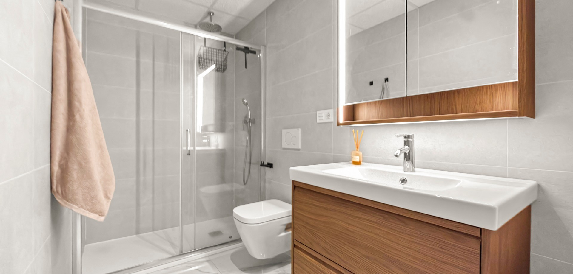 Bedroom in apartment for sale in Orihuela Costa