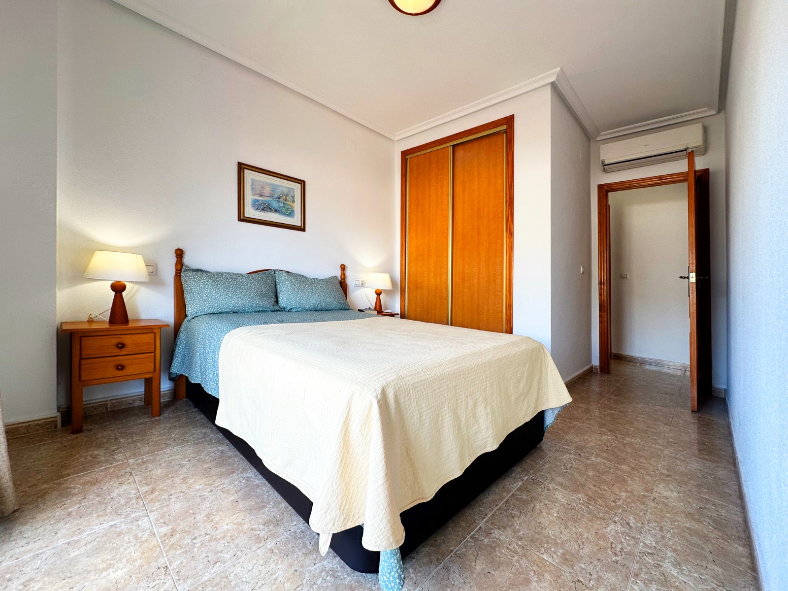 Bedroom in apartment for sale in Orihuela Costa