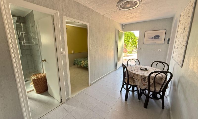 Master bedroom in villa for sale in Pinar de Campoverde