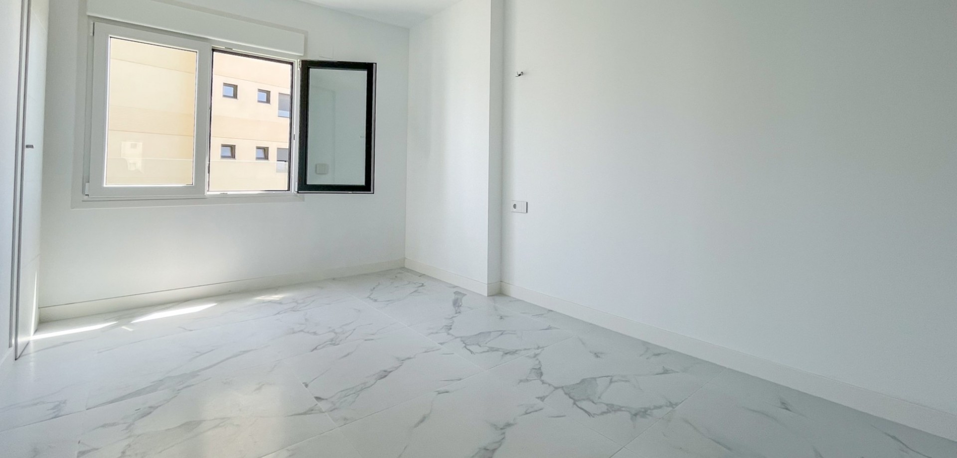 Kitchen in apartment for sale in Orihuela Costa