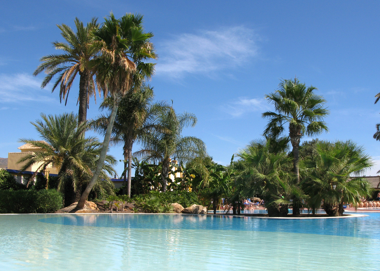Garden in villa for sale in Mazarron Country Club