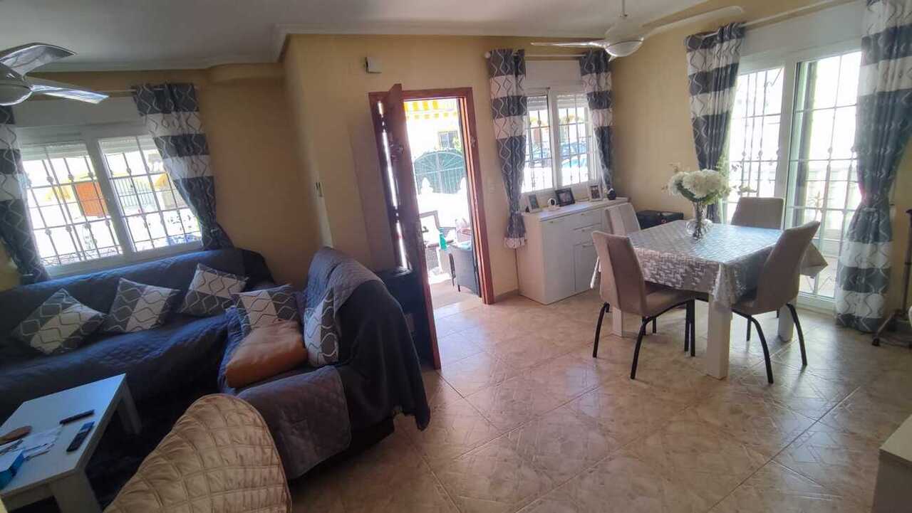 Exterior view in terraced for sale in Playa Flamenca
