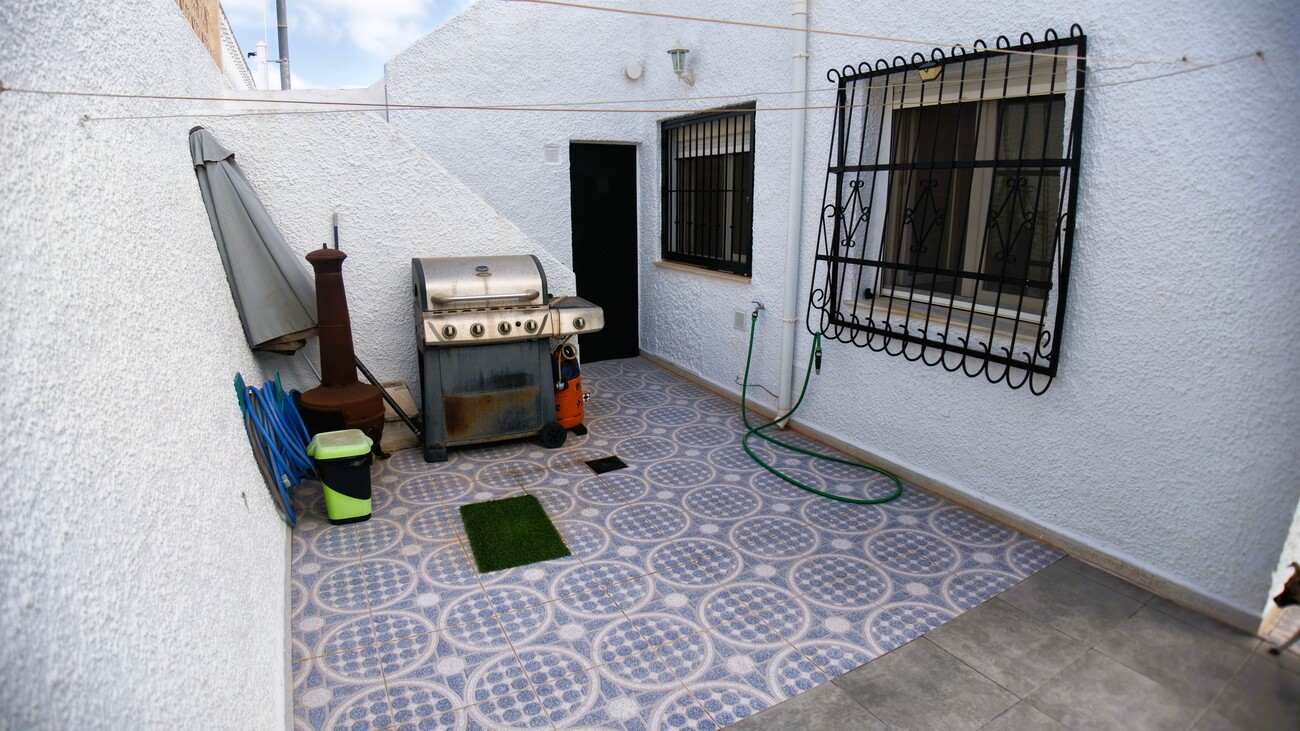 Dining area in bungalow for sale in Blue Lagoon