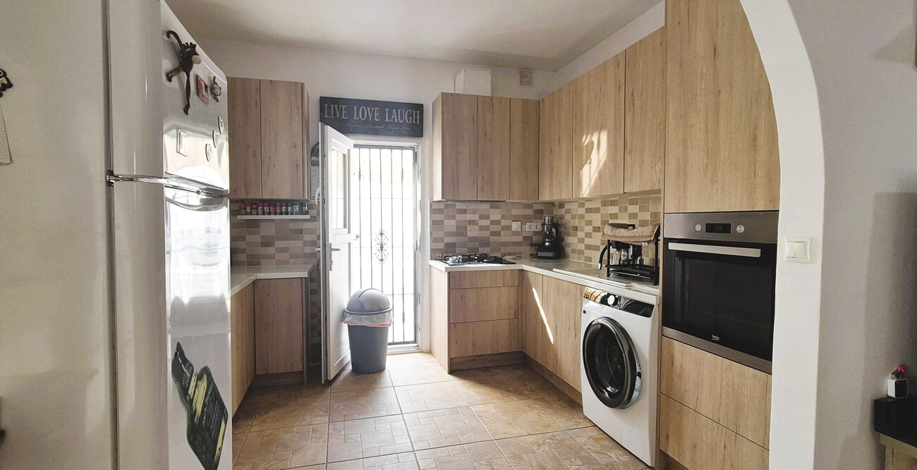 Garden in bungalow for sale in Blue Lagoon