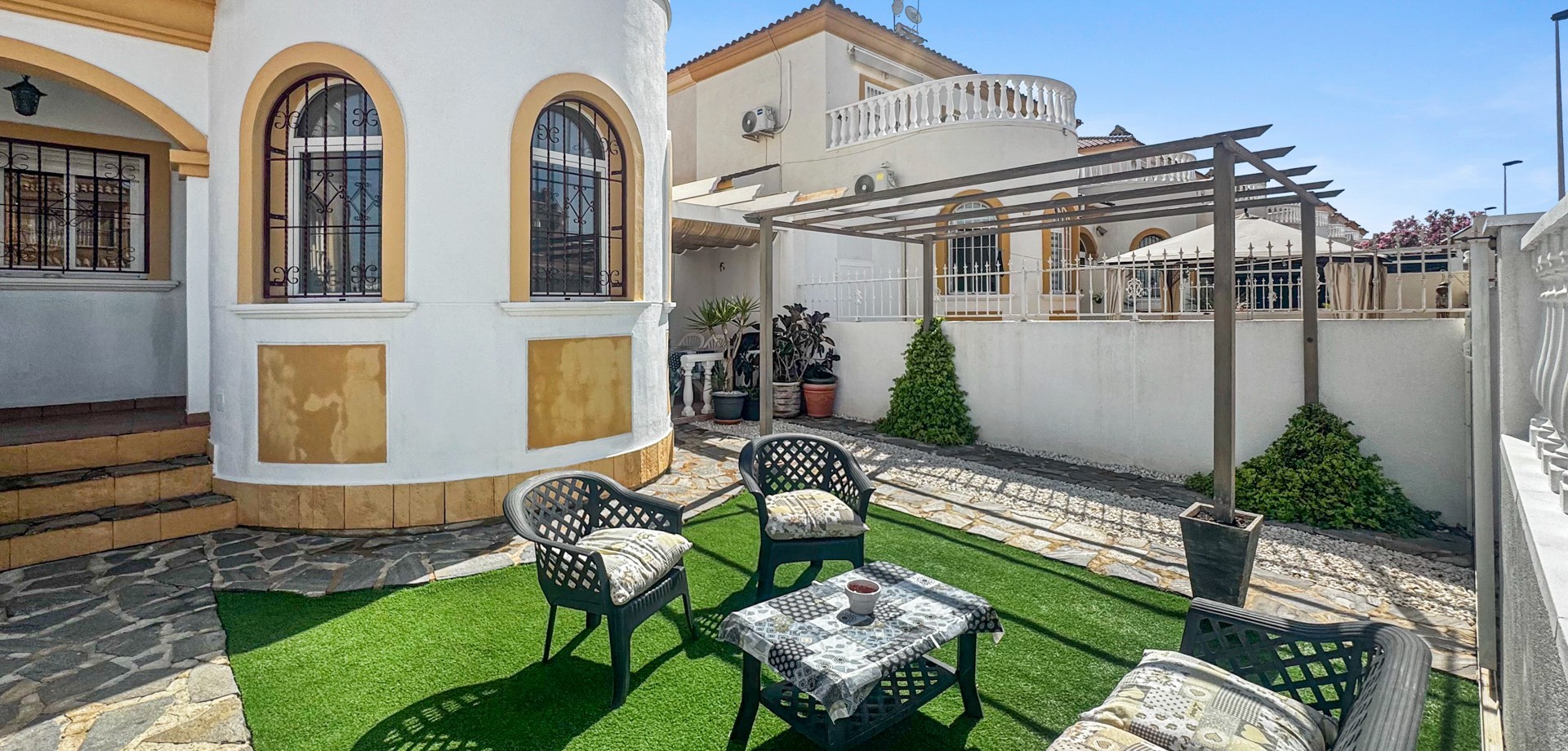 Garden in terraced for sale in Torrevieja