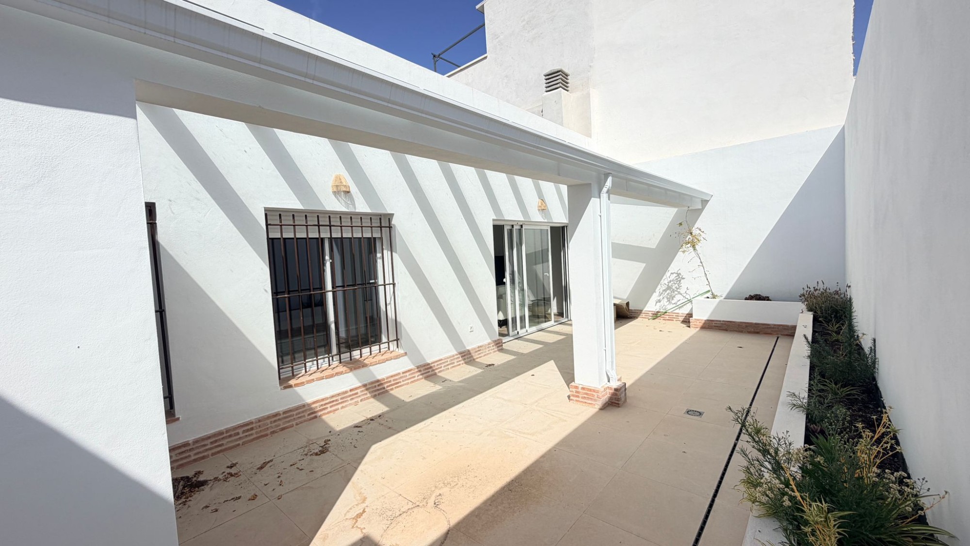 Master bedroom in terraced for sale in Catral