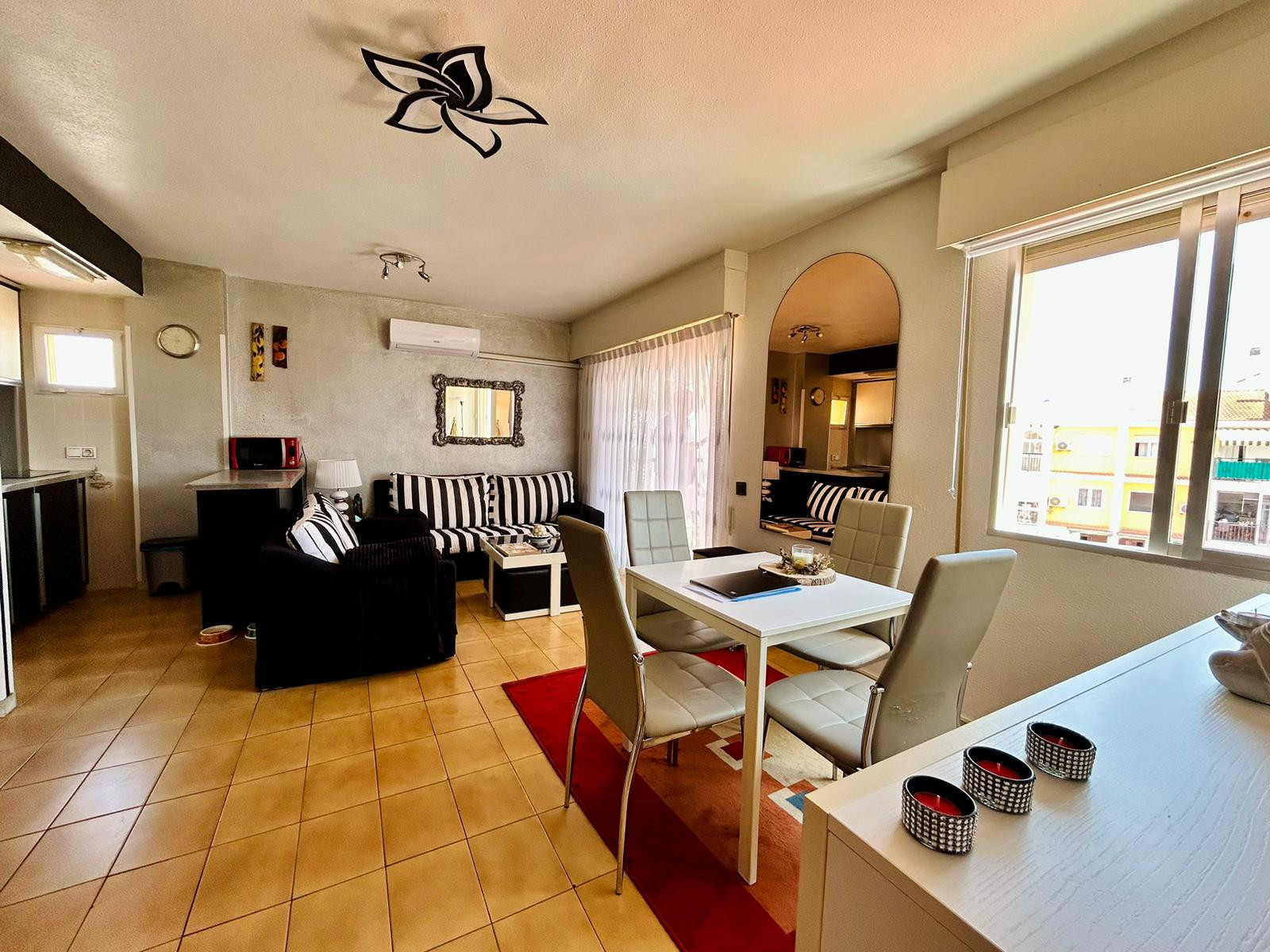 Terrace in apartment for sale in Torrevieja