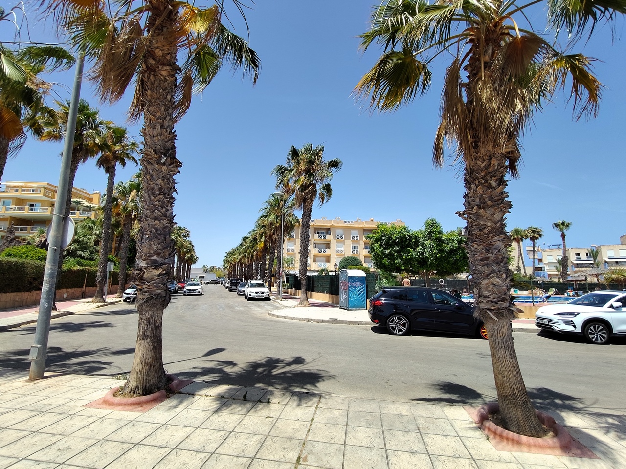 Master bedroom in apartment for sale in Cabo Roig