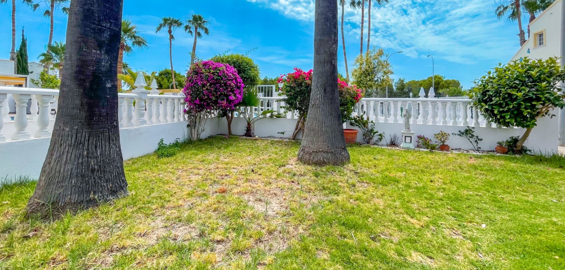 Garden in terraced for sale in Orihuela Costa