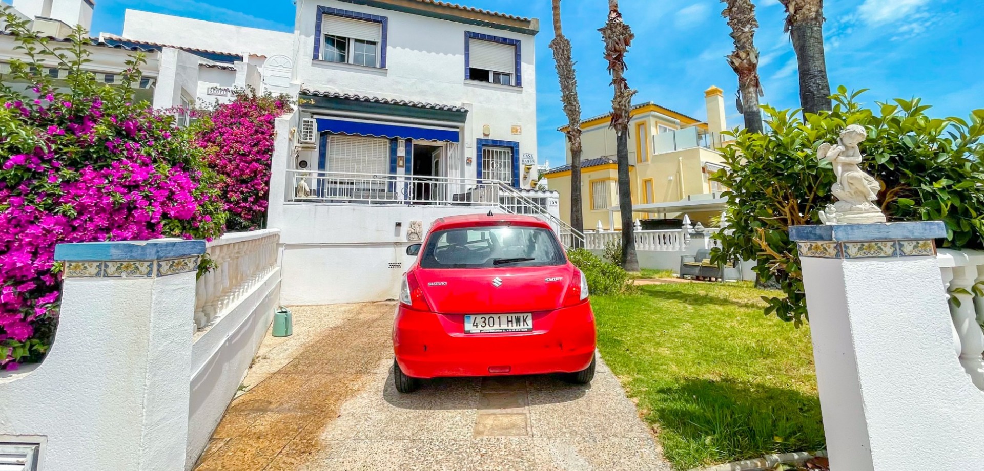 Dining area in terraced for sale in Orihuela Costa