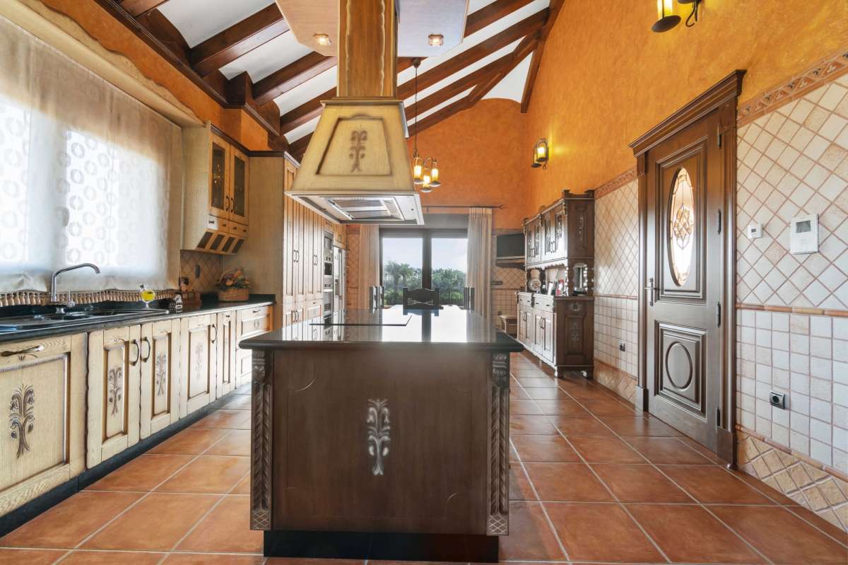 Kitchen in villa for sale in Molins