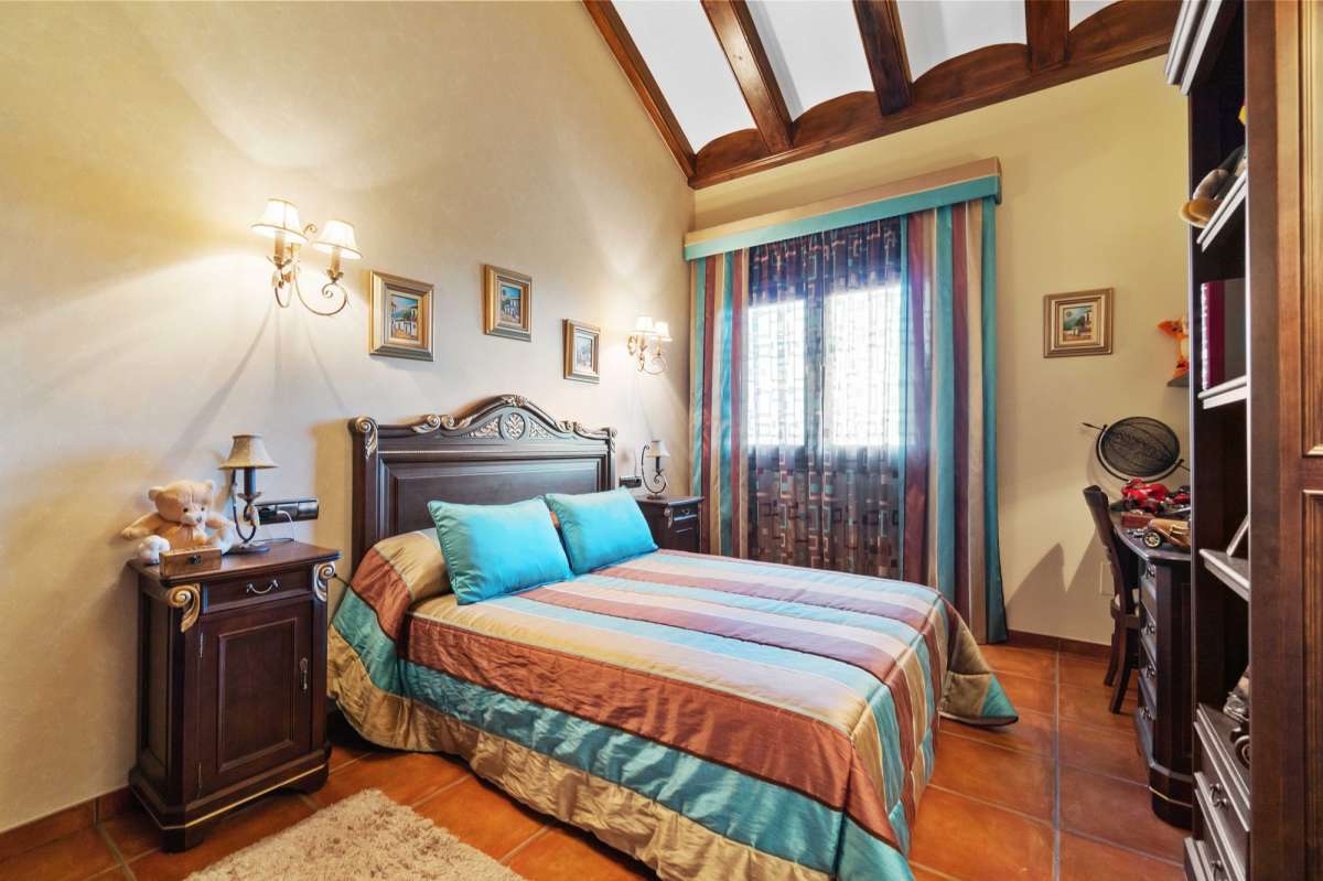 Pool area in villa for sale in Molins
