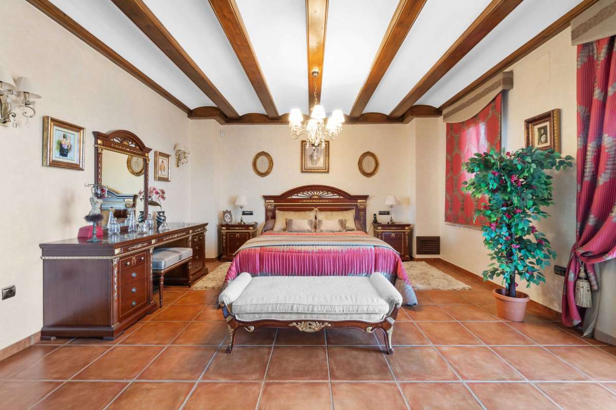 Bedroom in villa for sale in Molins