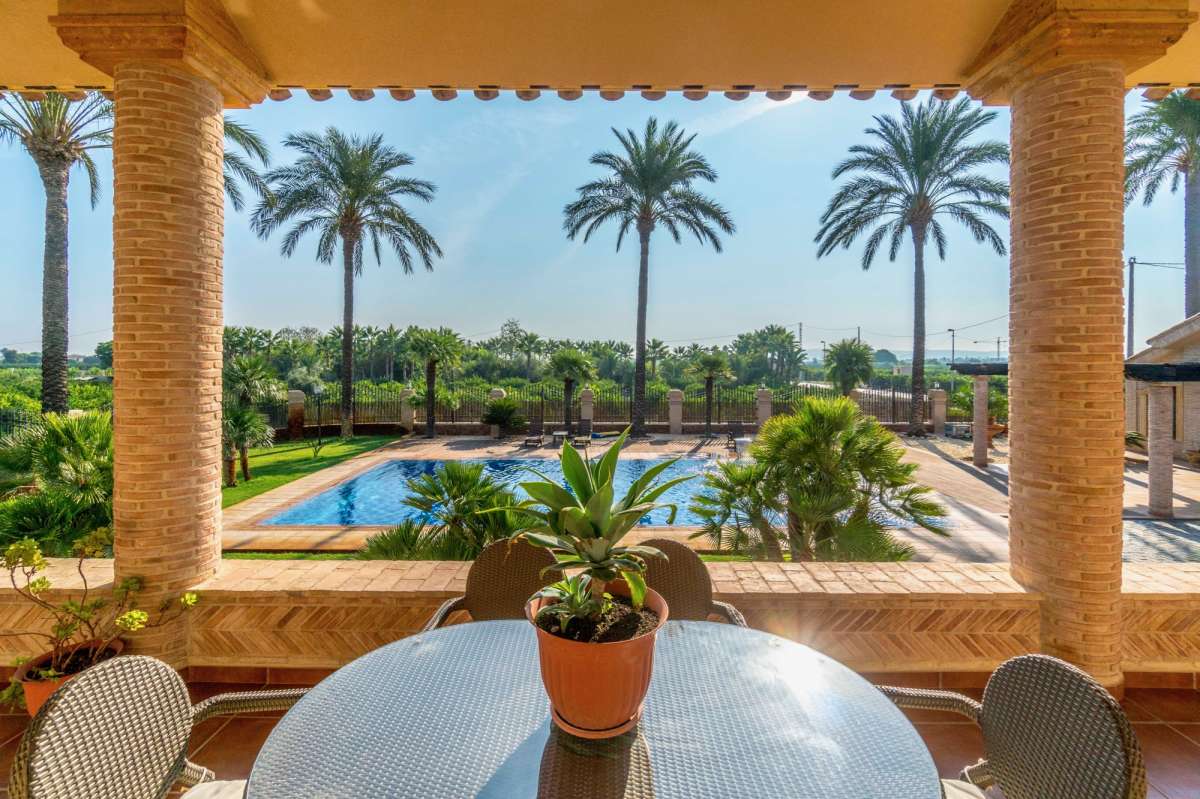 Terrace in villa for sale in Molins