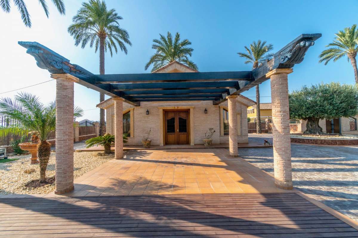 Dining area in villa for sale in Molins