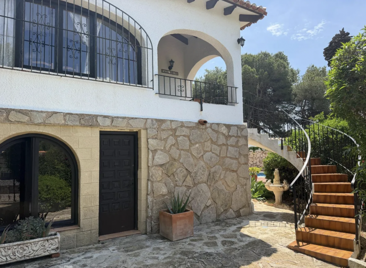 Kitchen in villa for sale in Balcon al Mar