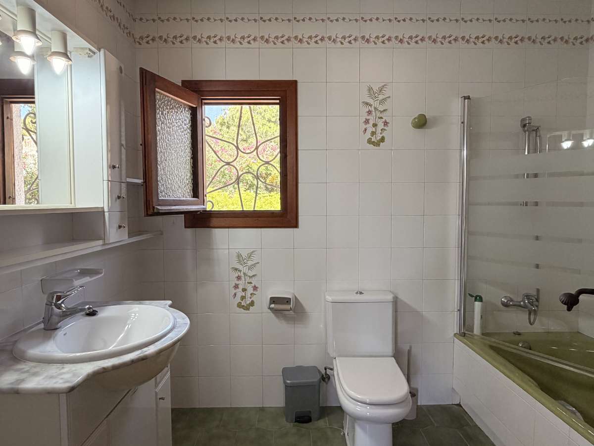 Garden in villa for sale in Balcon al Mar