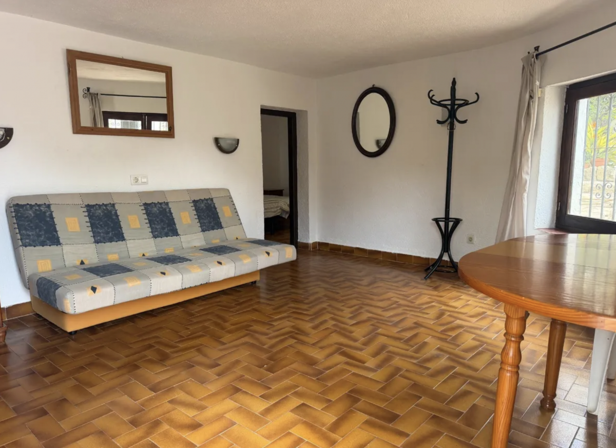 Bedroom in villa for sale in Balcon al Mar