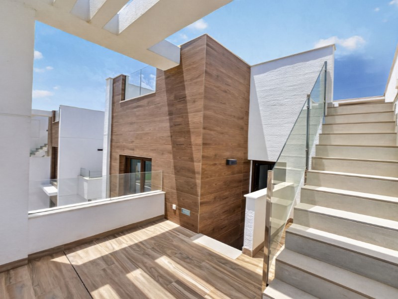 Pool area in villa for sale in Torrevieja