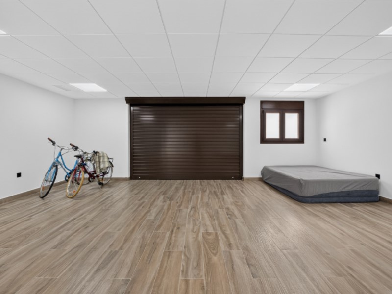 Master bedroom in villa for sale in Torrevieja
