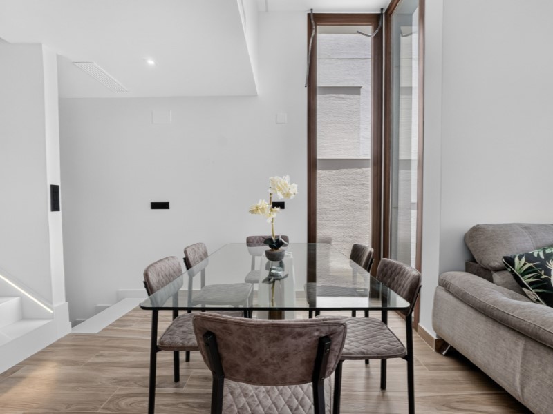 Dining area in villa for sale in Torrevieja