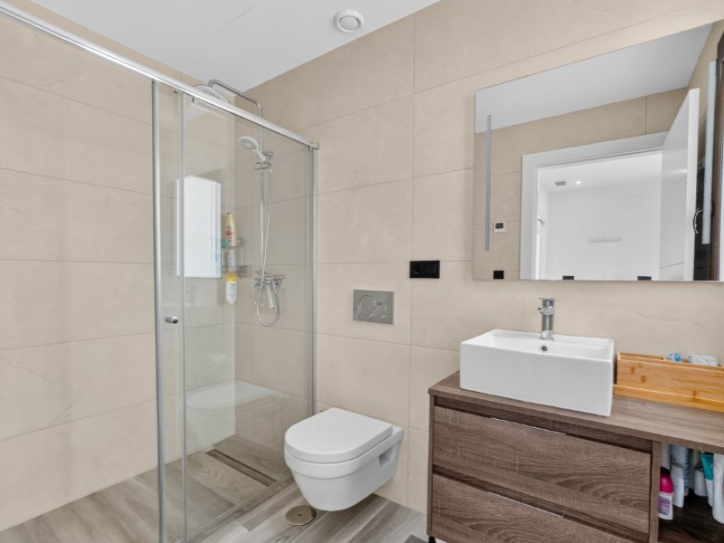 Terrace in villa for sale in Torrevieja