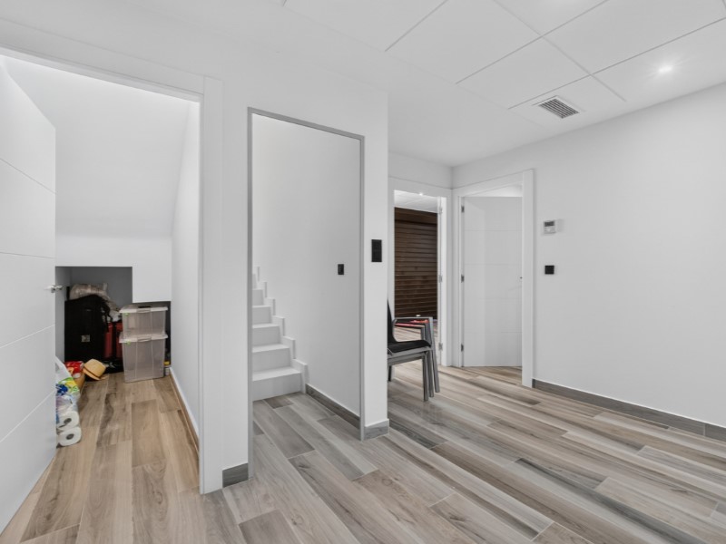 Bedroom in villa for sale in Torrevieja