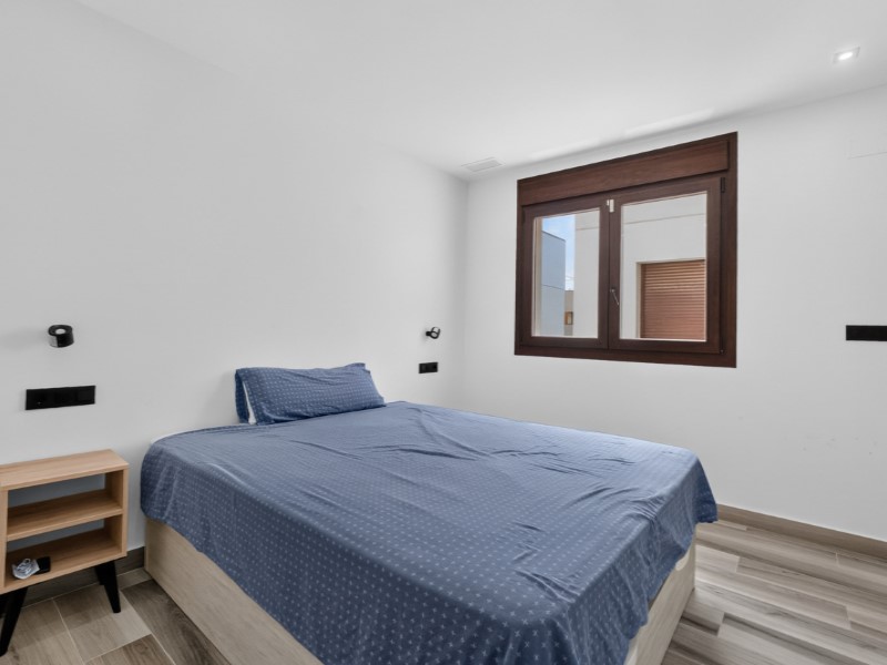 Bathroom in villa for sale in Torrevieja