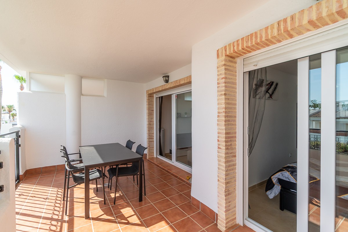 Garden in apartment for sale in Orihuela Costa