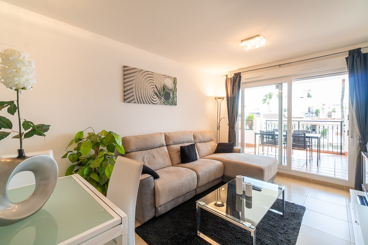 Bedroom in apartment for sale in Orihuela Costa