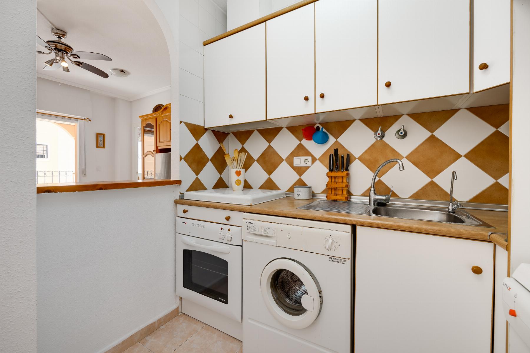 Kitchen in bungalow for sale in Torrevieja