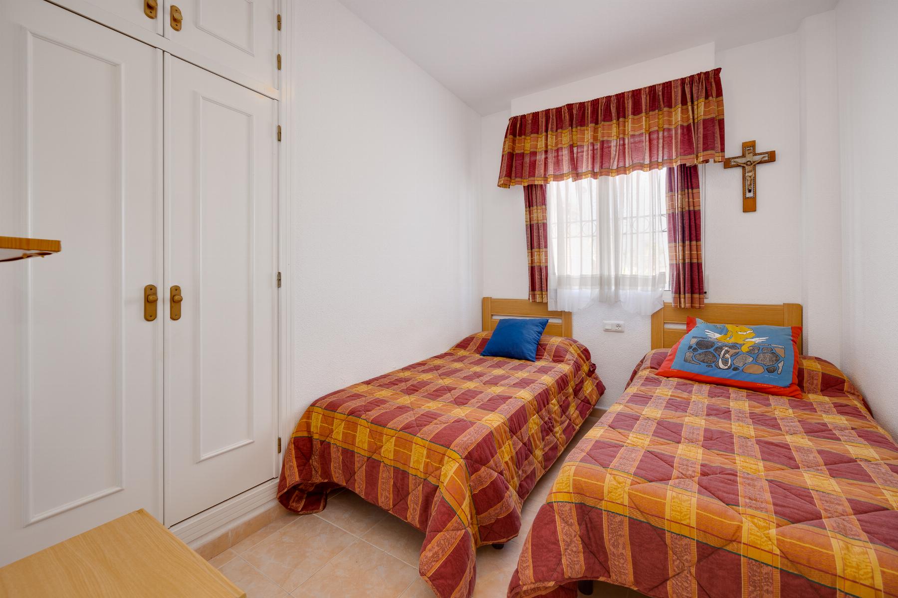 Garden in bungalow for sale in Torrevieja
