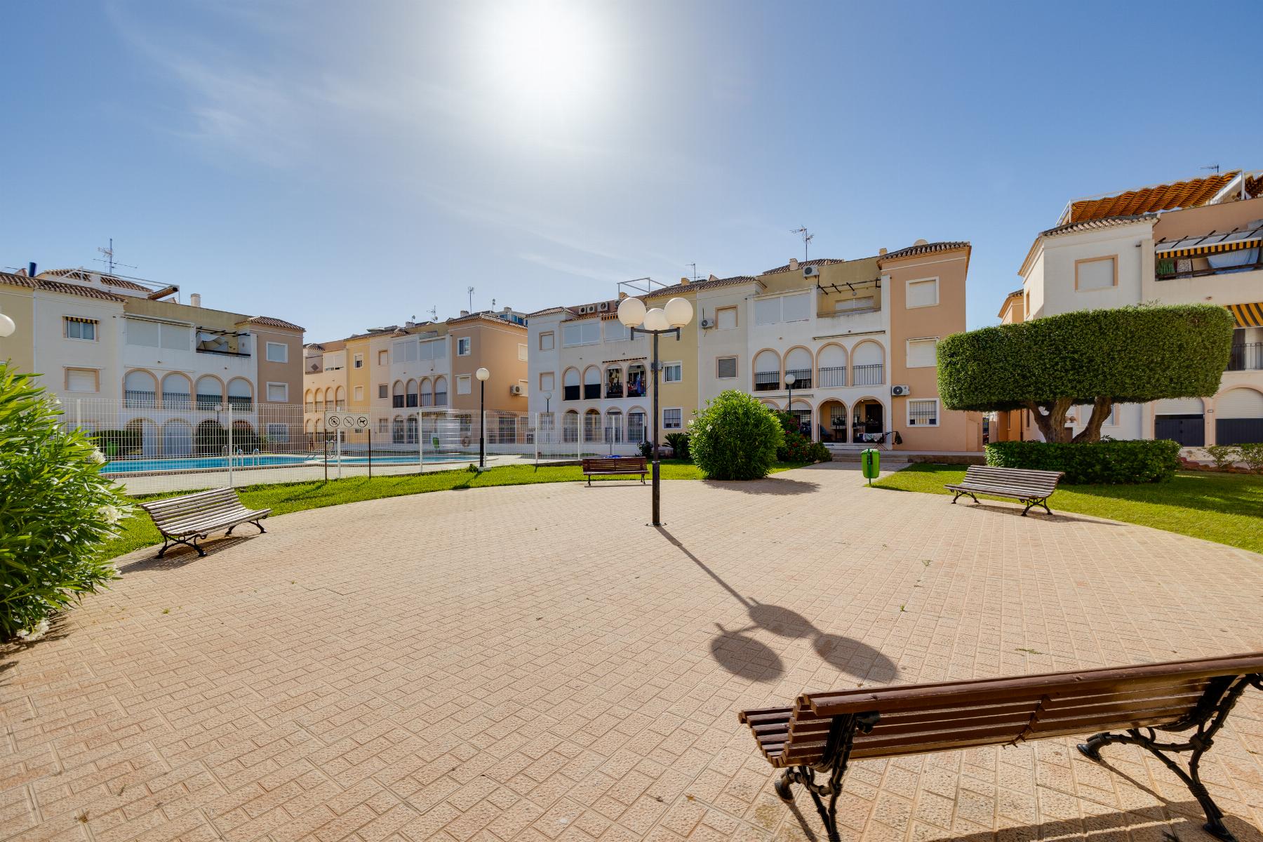 Master bedroom in bungalow for sale in Torrevieja