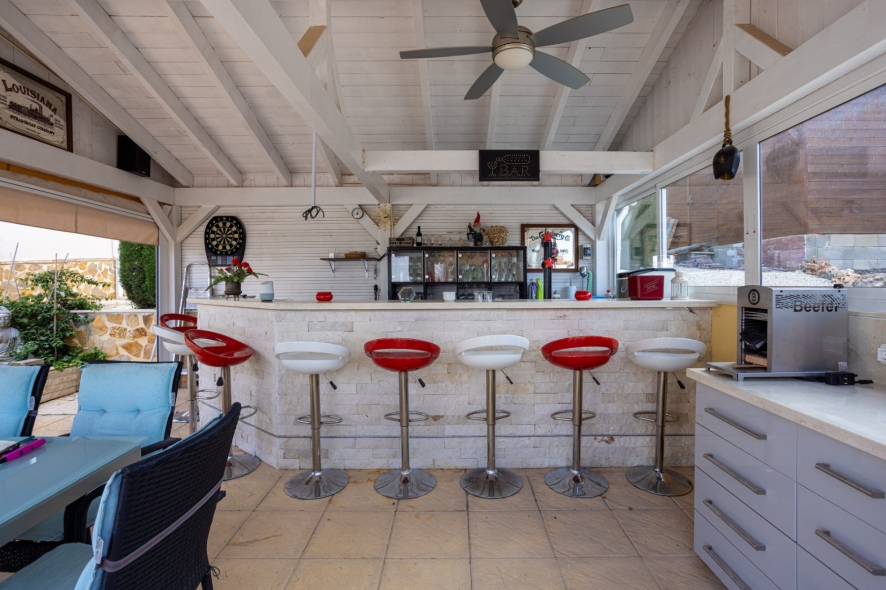 Garden in villa for sale in La Zarza