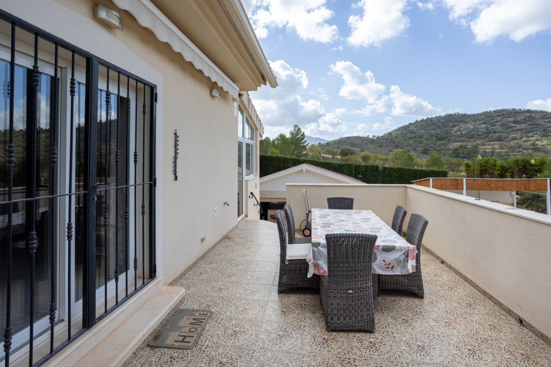 Living room in villa for sale in La Zarza