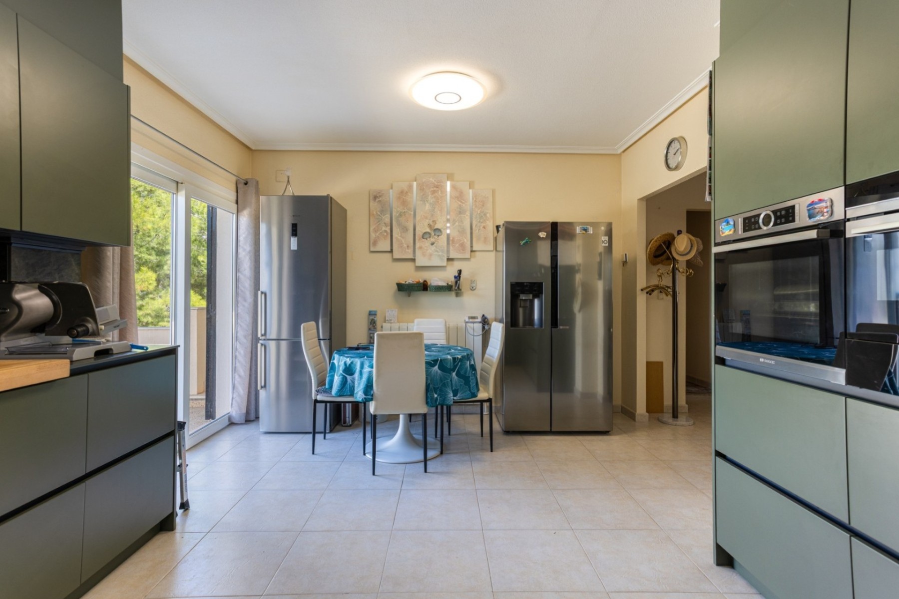 Garden in villa for sale in La Zarza