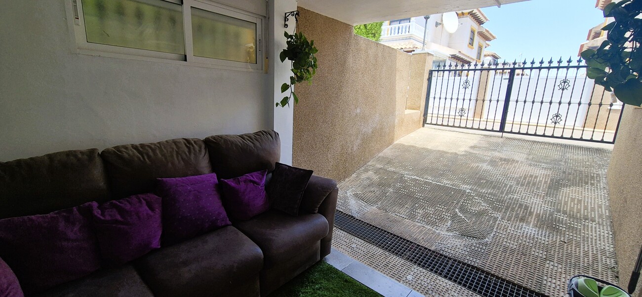 Living room in villa for sale in Villamartin