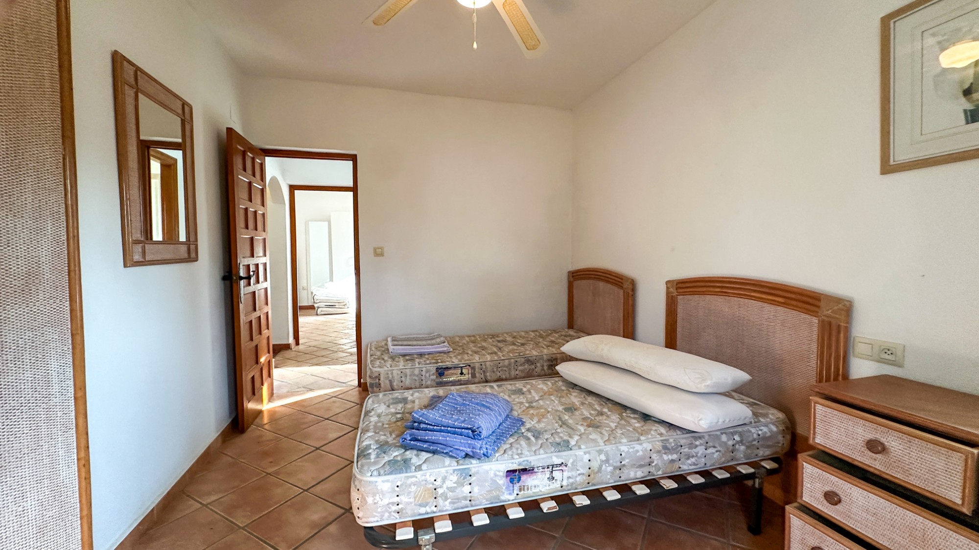 Dining area in villa for sale in Cabo Roig