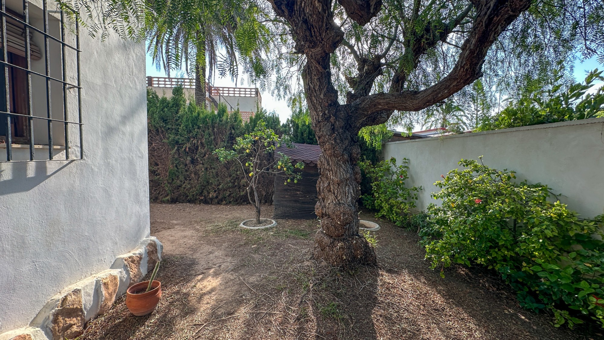Dining area in villa for sale in Cabo Roig