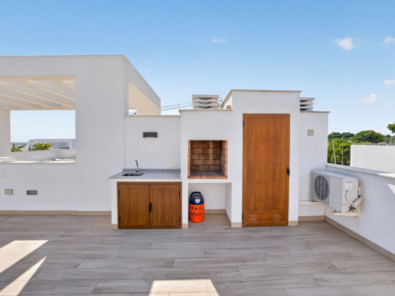 Terrace in penthouse for sale in Torrevieja