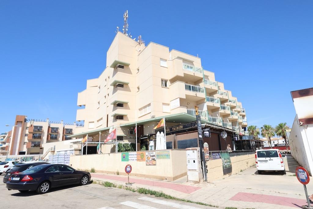 Orihuela Costa 两卧顶层公寓——海景生活的完美典范