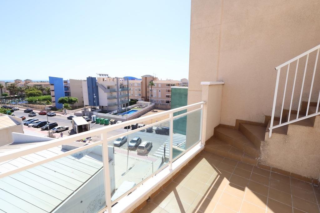 Dining area in penthouse for sale in Orihuela Costa