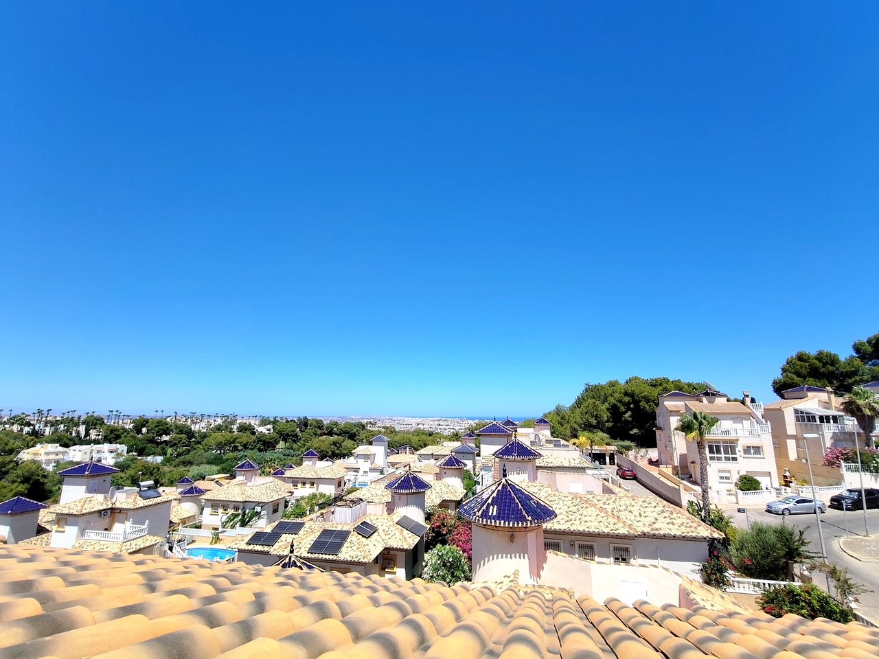 Bedroom in apartment for sale in Villamartin