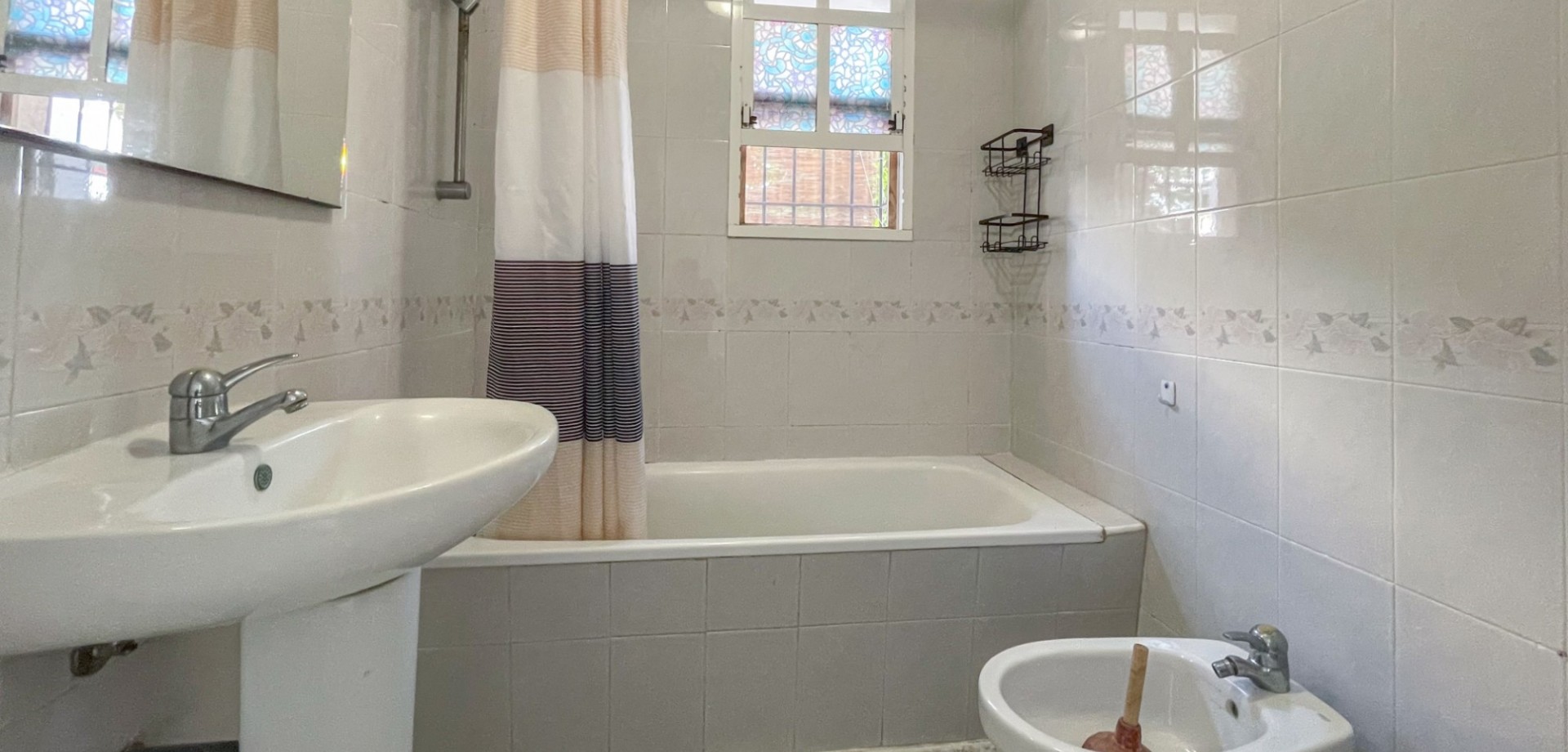 Bathroom in bungalow for sale in Orihuela Costa