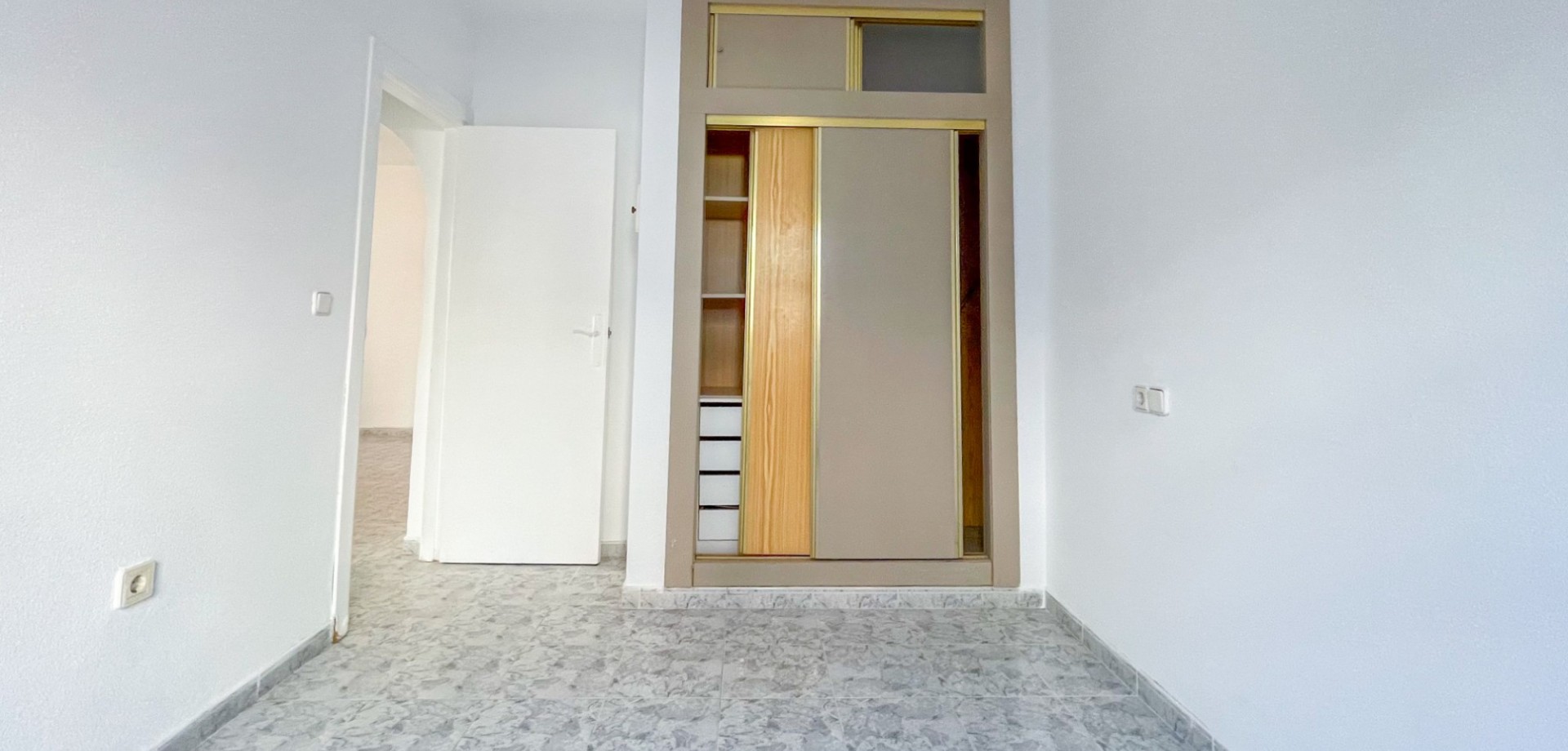 Garden in bungalow for sale in Orihuela Costa